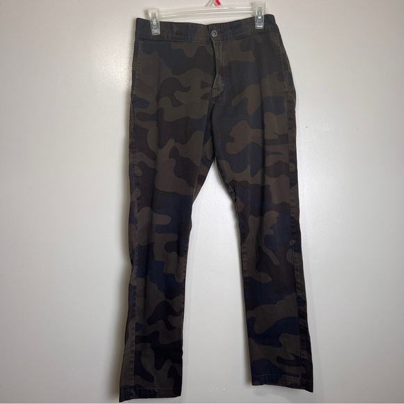 Dickies Men’s Camouflage Pattern Pants 32” Waist 30” inseam - Picture 1 of 7